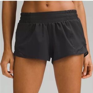 LULU LEMON LOW RISE HOTTY HOT SHORT